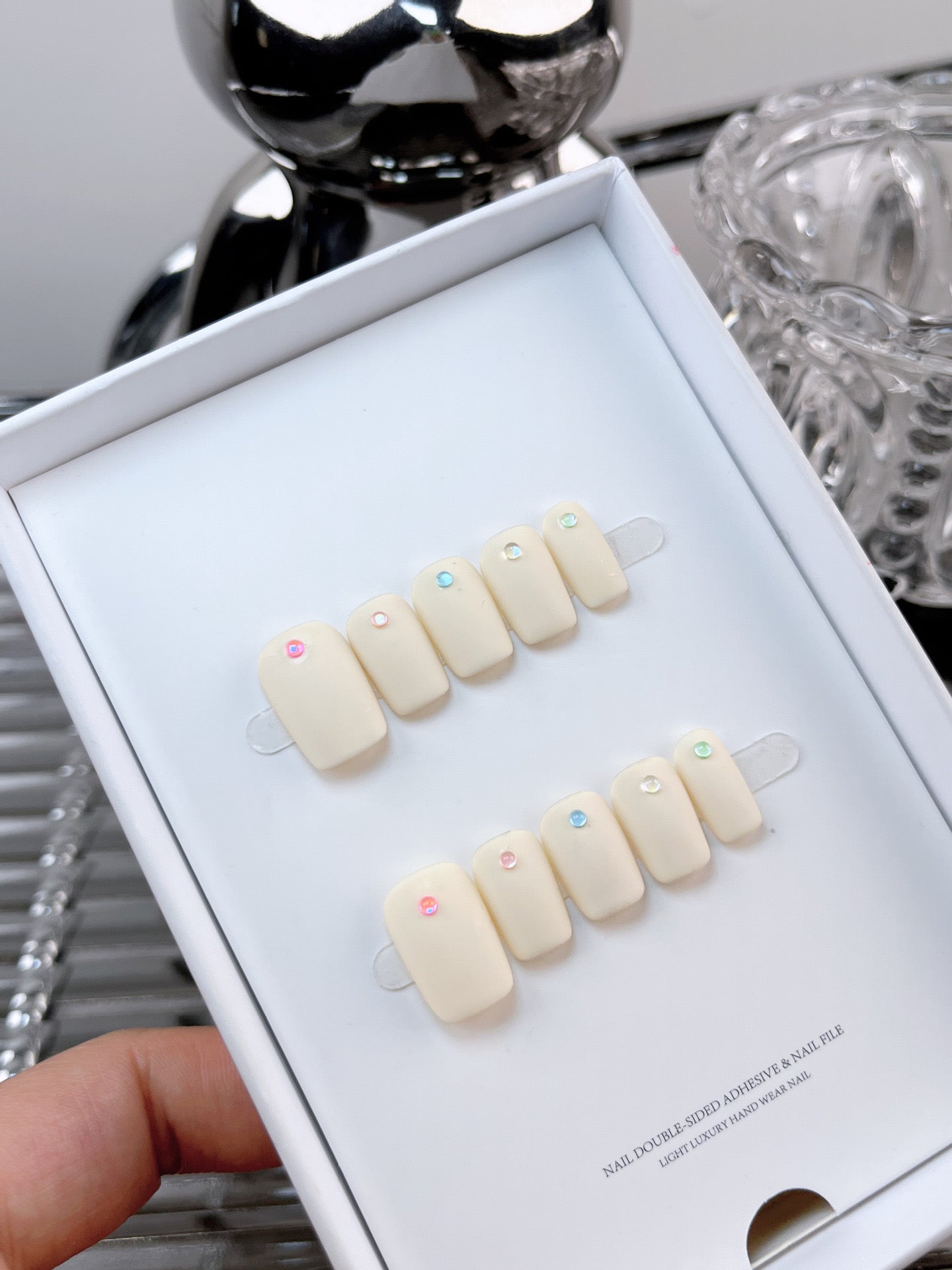 Sugar Frost – Milky Ivory Press-On Nails