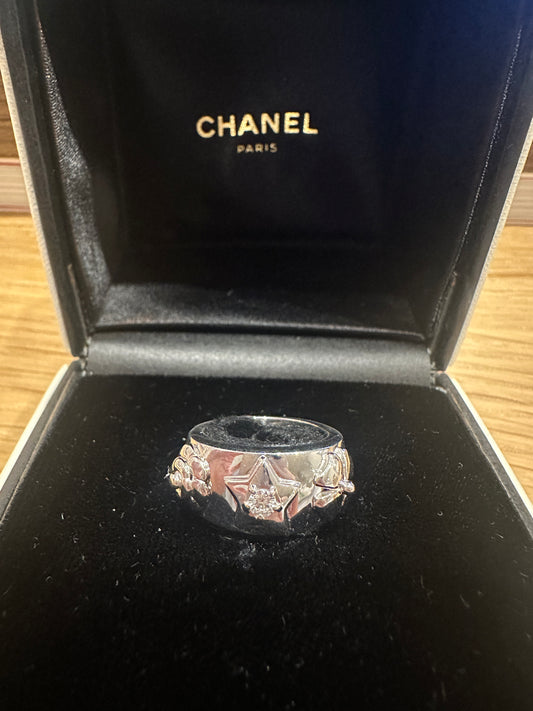 Chanel Three Symbols 1P Diamond 18k White Gold Ring