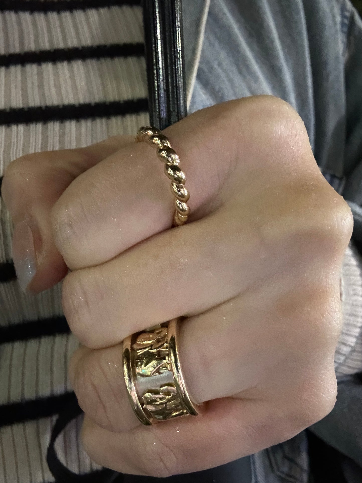 The Twist - Tapered Band Ring in 18k Yellow Gold