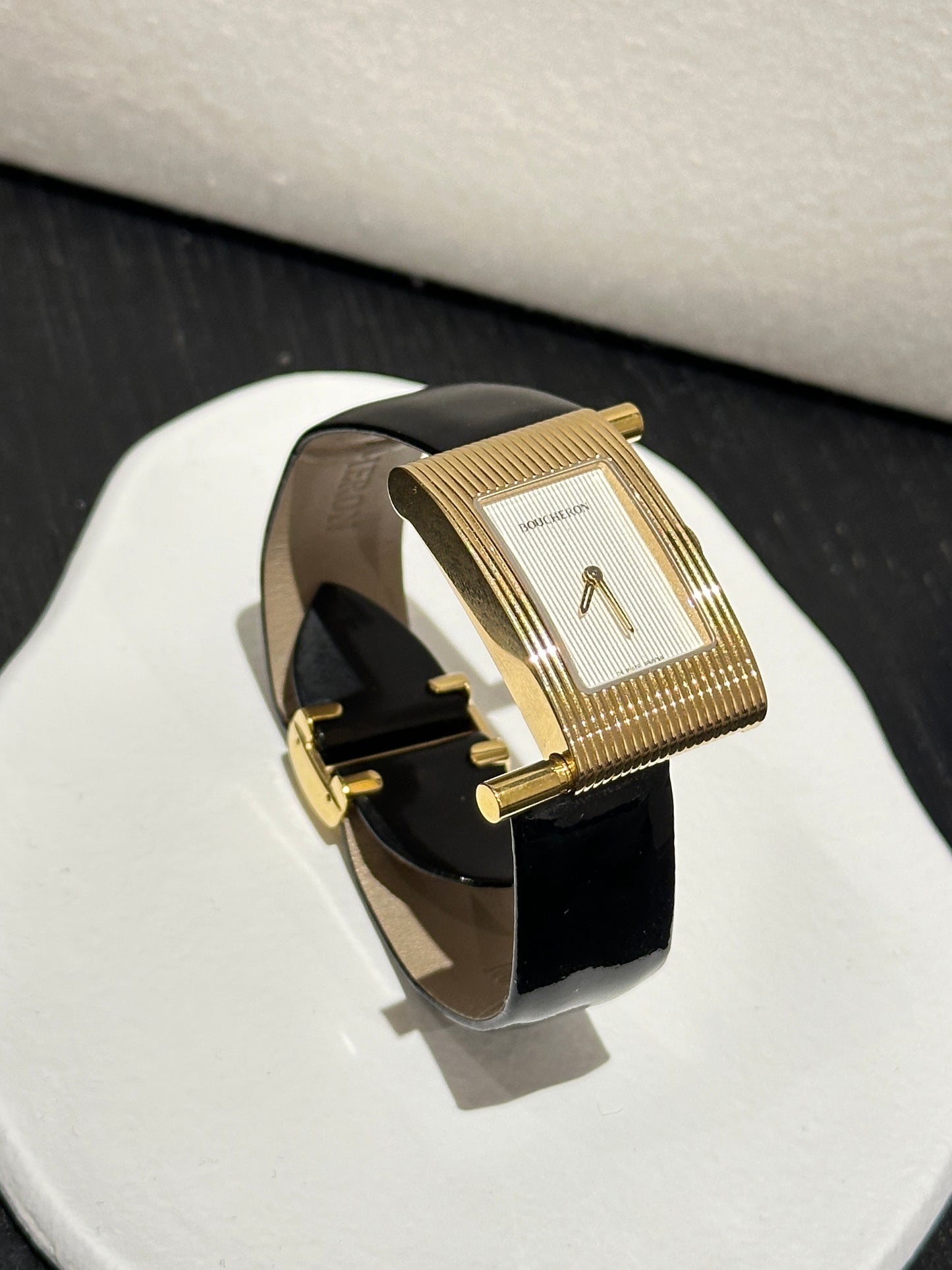 Boucheron Reflet Medium Ladies Wristwatch Yellow Gold 18k Quartz